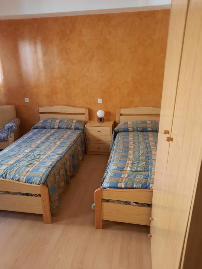 Habitaciones Pension El Parque Sabiñánigo Dış mekan fotoğraf