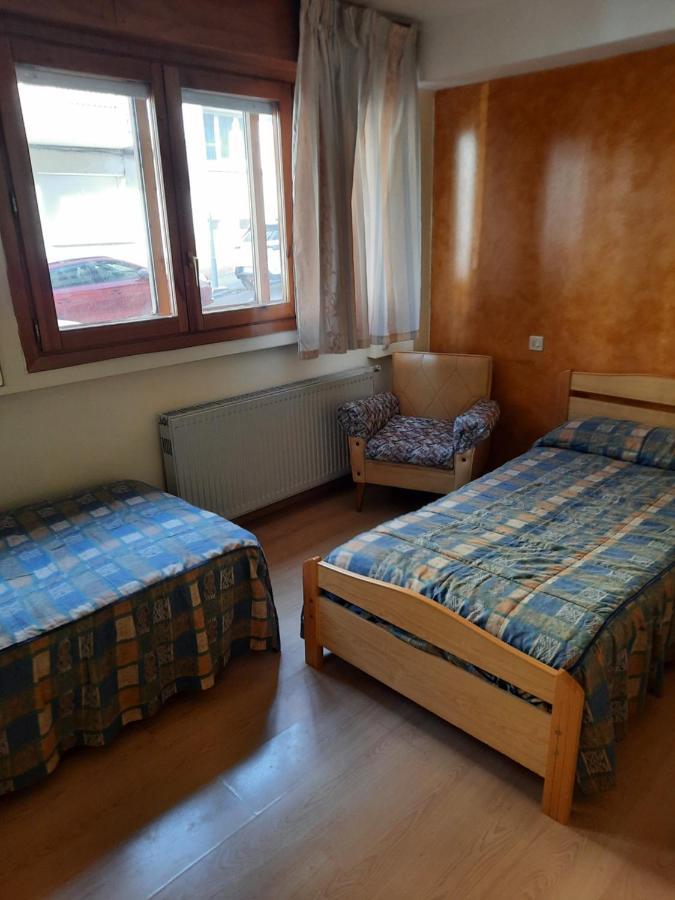 Habitaciones Pension El Parque Sabiñánigo Dış mekan fotoğraf